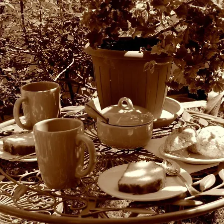 My Little Garden Bed and breakfast *